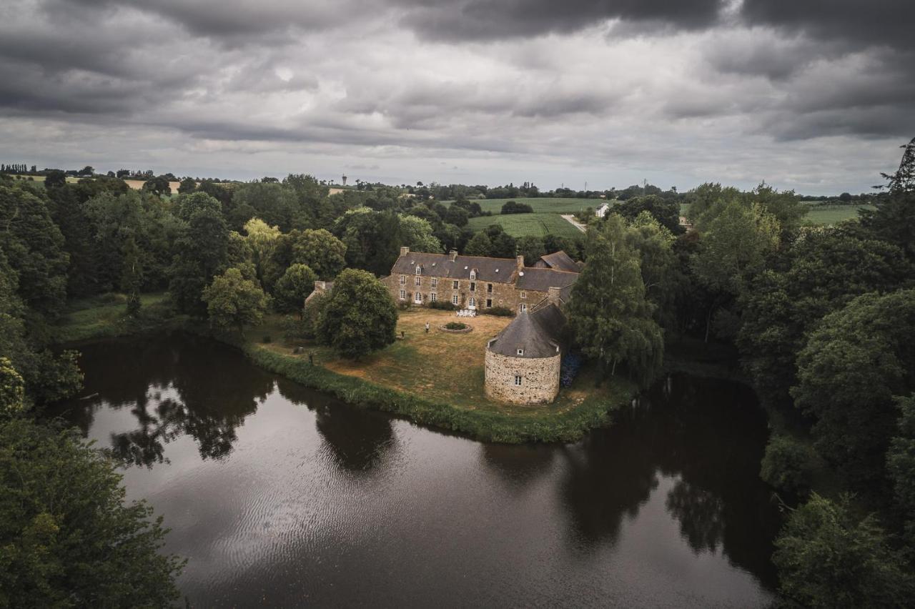 Manoir Du Plessix Meen Pluduno Exteriör bild